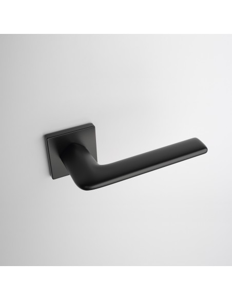 KLAMKA APRILE LILA ROZETA Q SLIM 7MM BK - CZARNY MATOWY