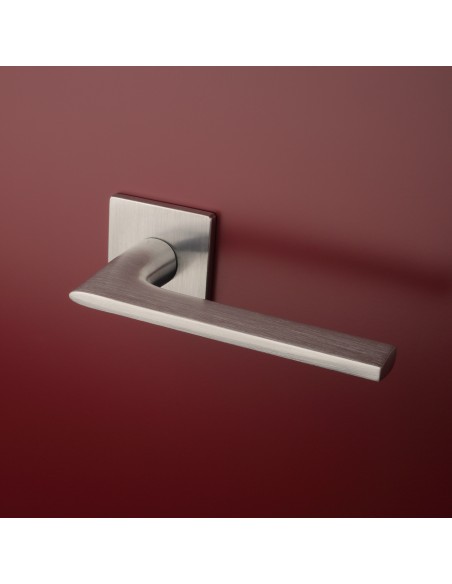 KLAMKA APRILE SALVIA ROZETA Q SUPER SLIM 5MM DSC - CHROM SZCZOTKOWANY