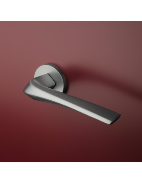 KLAMKA APRILE DALIA ROZETA R SLIM 7MM SC - CHROM SATYNOWY