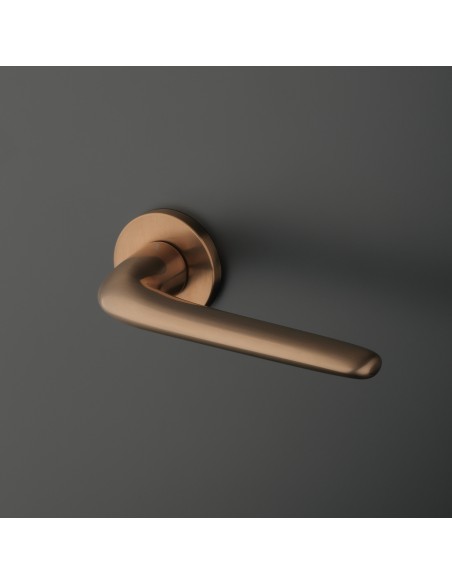 KLAMKA APRILE AZALIA ROZETA R SLIM 7MM PN PVD - MIEDZIANY PVD